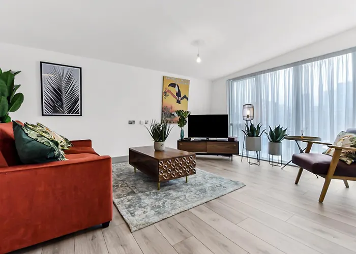 Earthy Elegance: Nature Inspired Flat In Prime Location