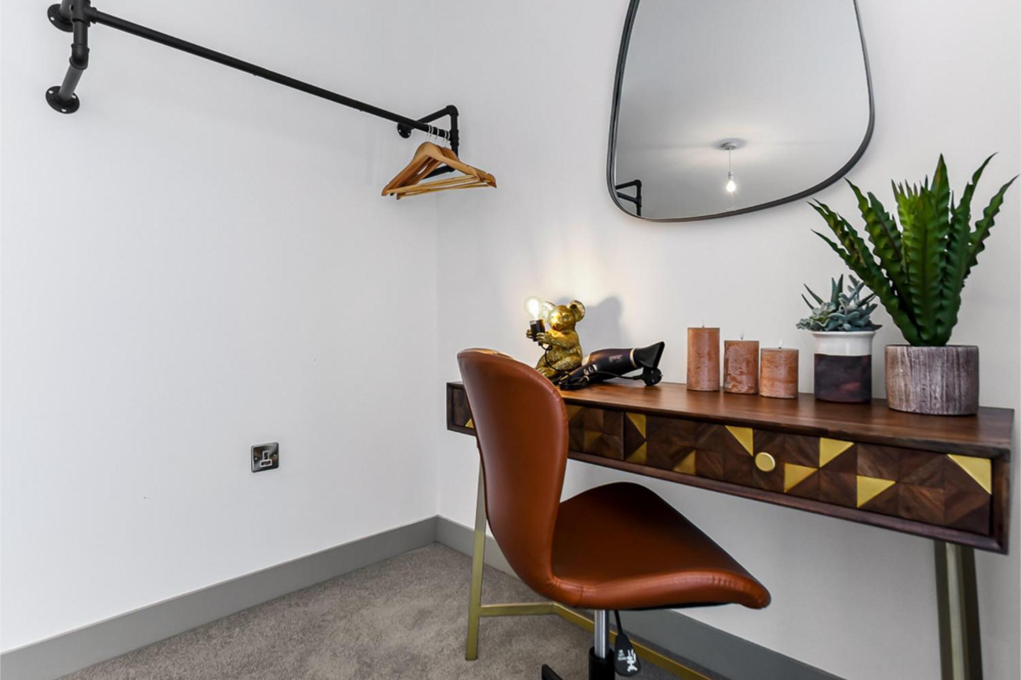 Earthy Elegance: Nature Inspired Flat In Prime Location